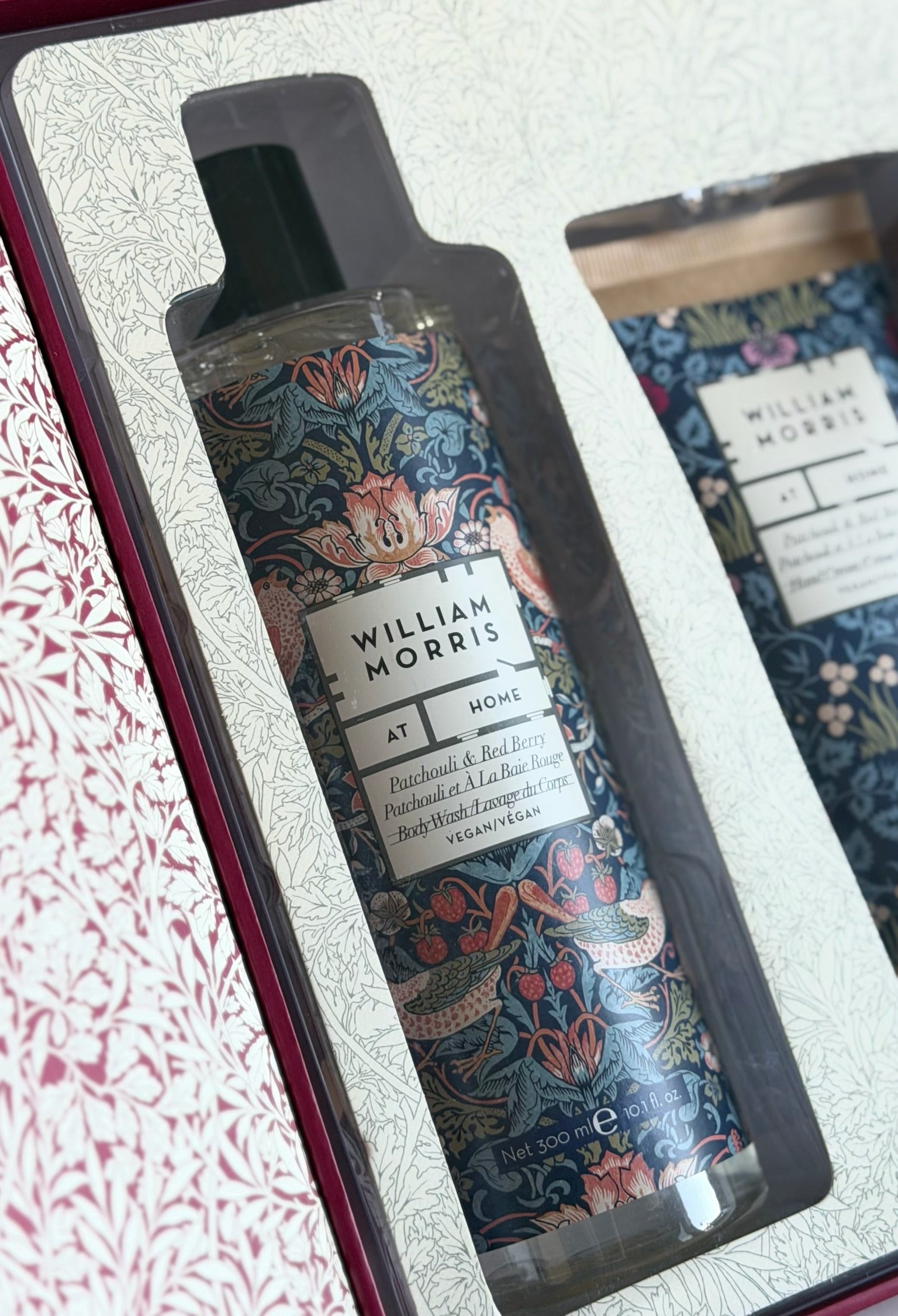Strawberry Thief Body Care Set